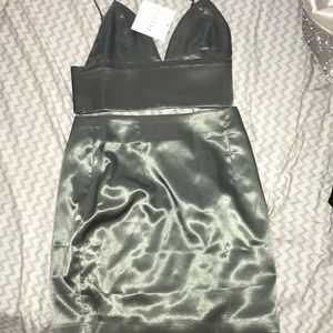MESHKI Boutique green two piece dress! W/tags